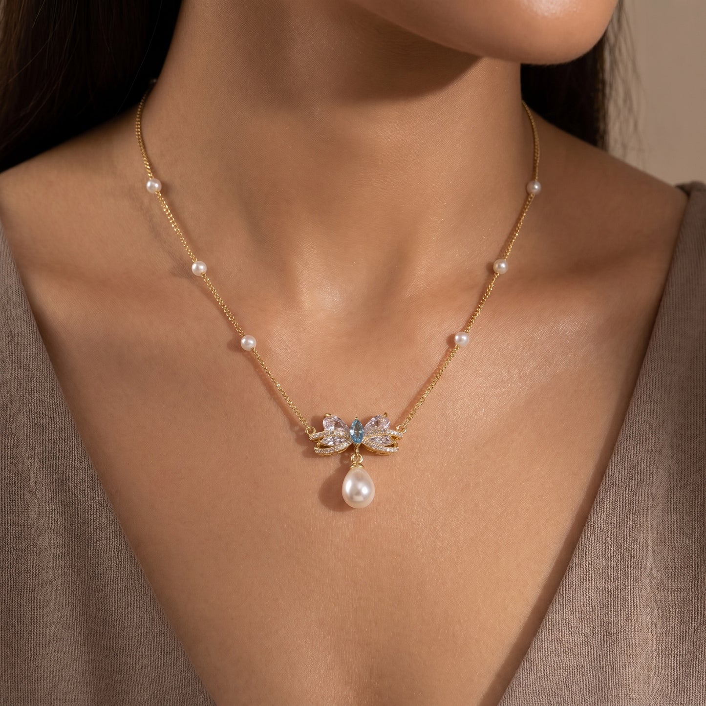 Bow & Pearl Drop Necklace